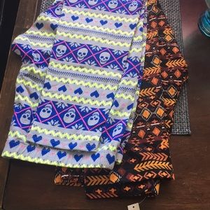 NEW 2 Pair No Boundaries Leggings